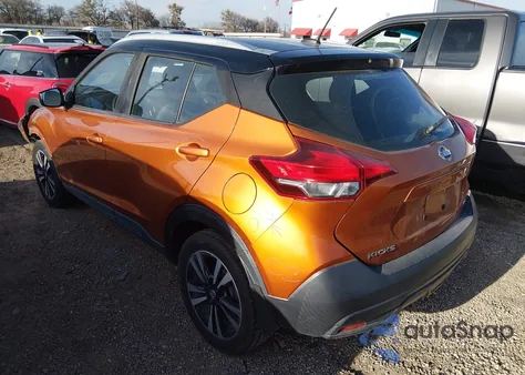 2019 Nissan Kicks Sv z USA, uszkodzony, nr VIN 3N1CP5CU4KL516519